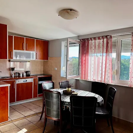 City Center Square Deluxe Nest Podgorica Exterior photo